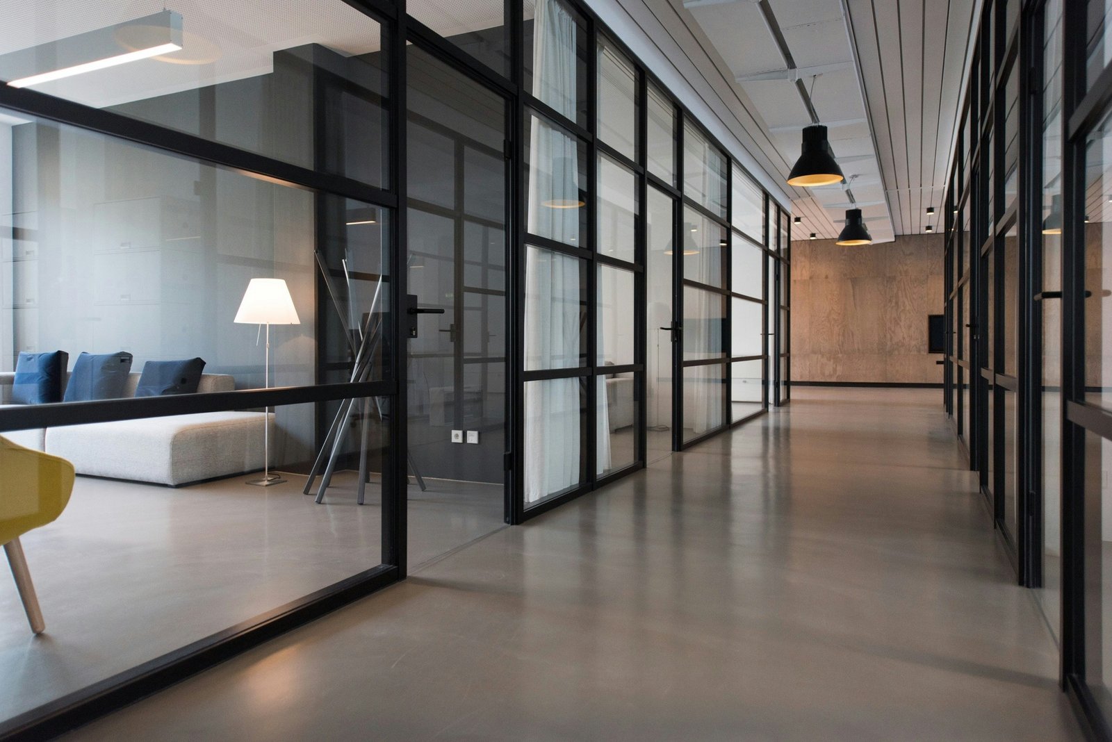 Architectural Dining & Workspace